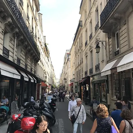 Apartment Petit Marais