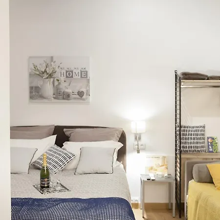 Petit Marais Apartment Paris