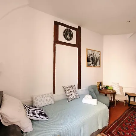 Petit Marais Apartment